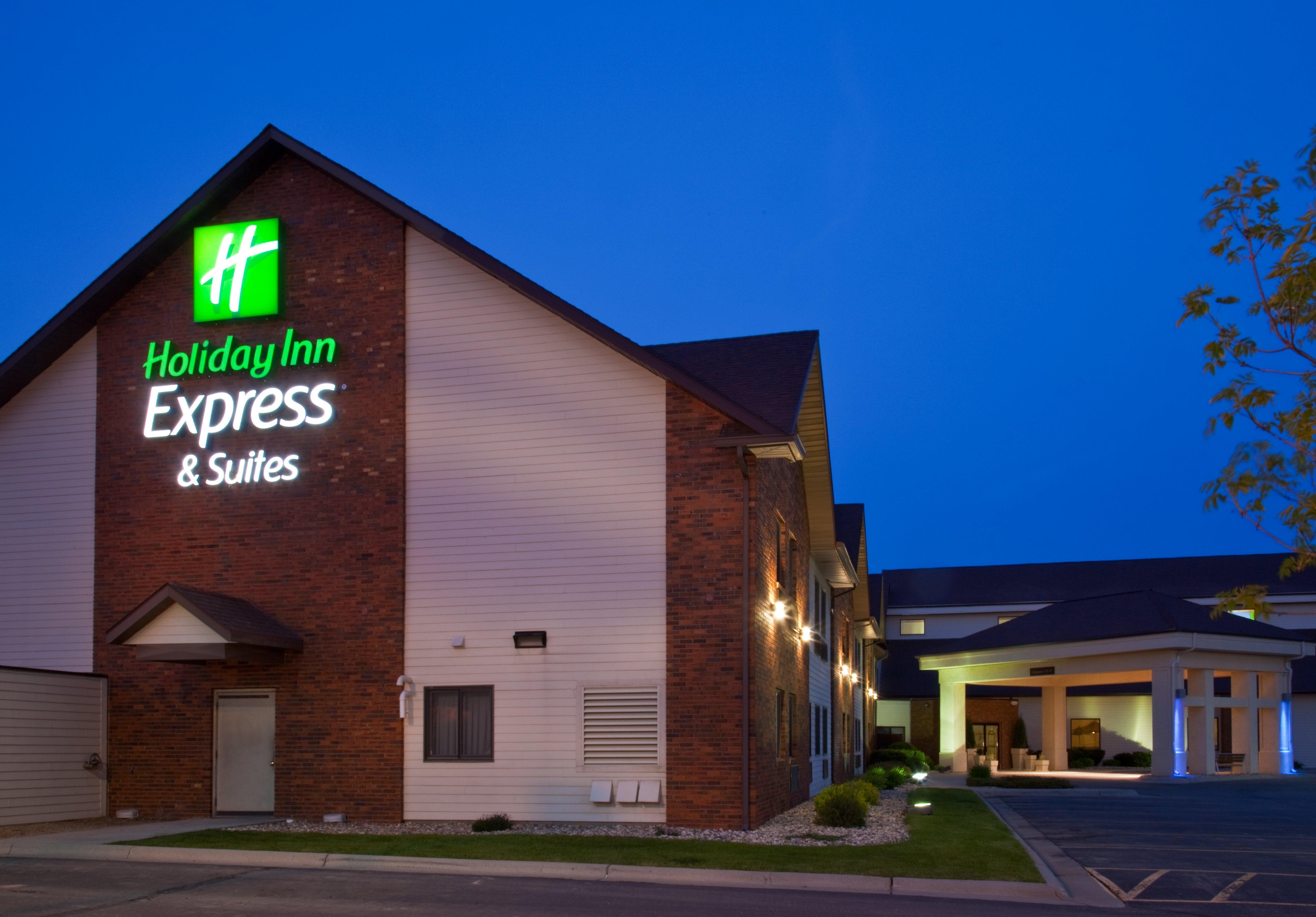 Best Western Watertown Inn & Suites Esterno foto