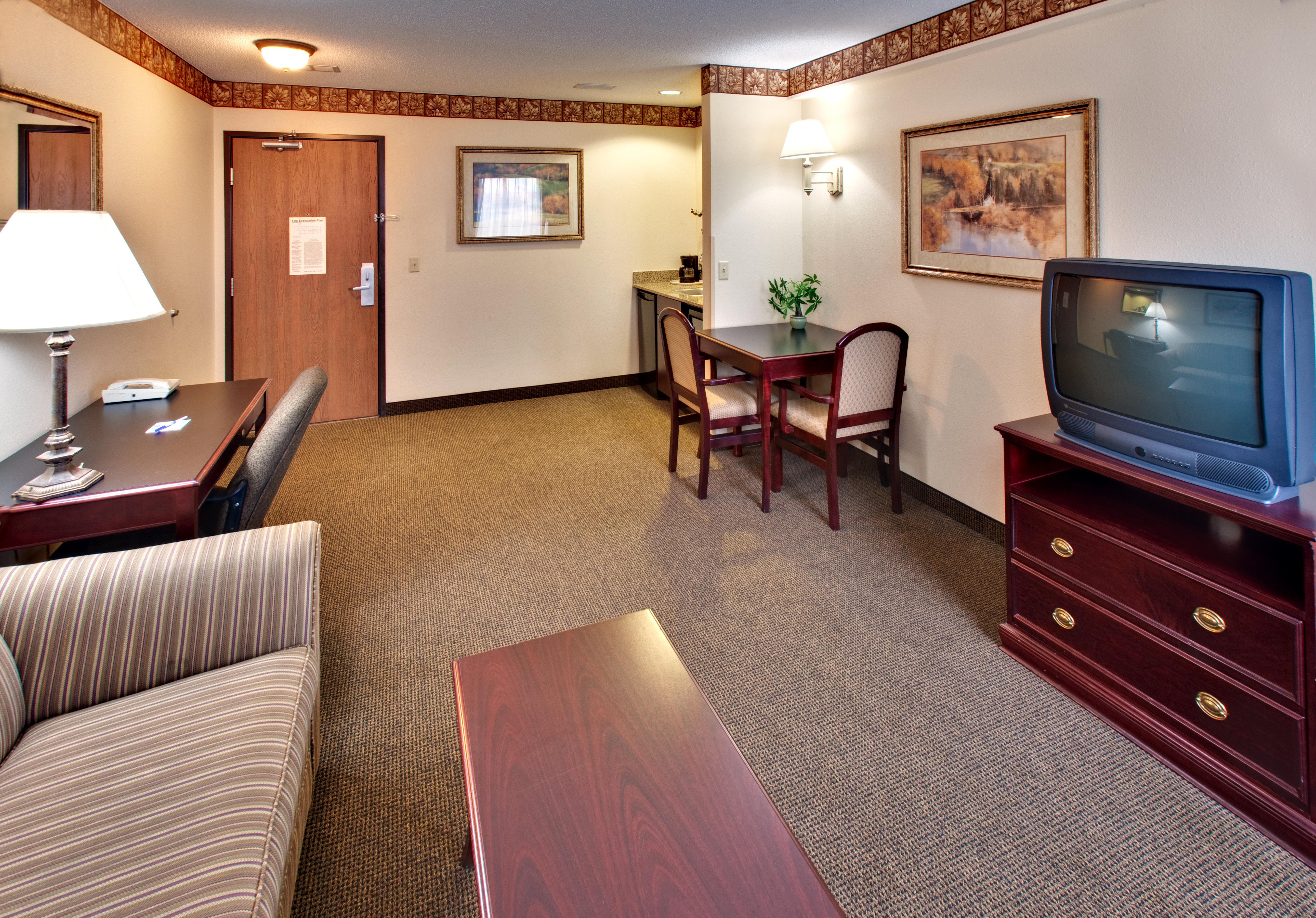Best Western Watertown Inn & Suites Esterno foto
