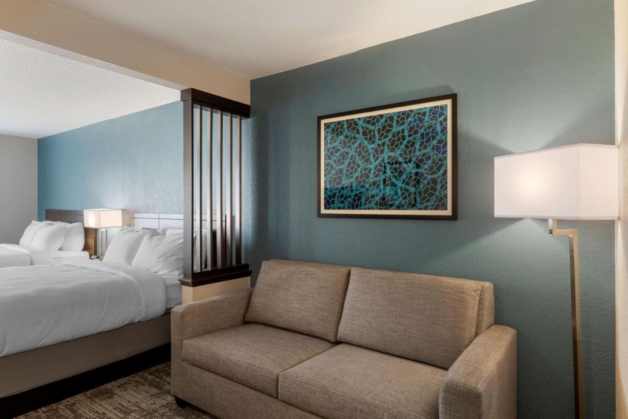 Best Western Watertown Inn & Suites Esterno foto