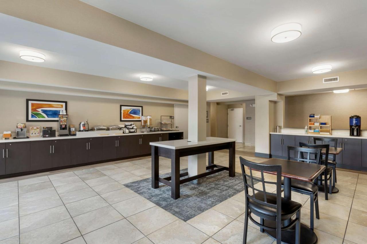 Best Western Watertown Inn & Suites Esterno foto