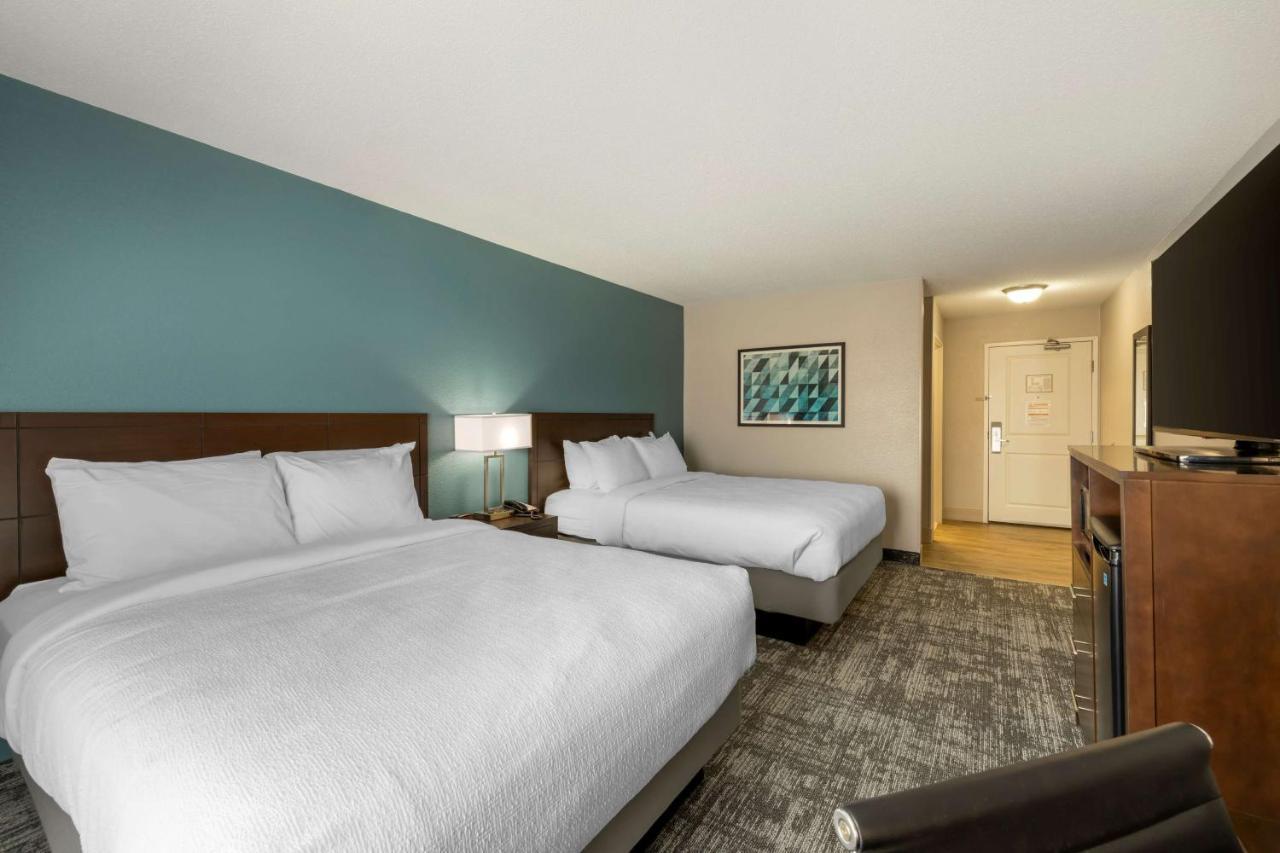 Best Western Watertown Inn & Suites Esterno foto