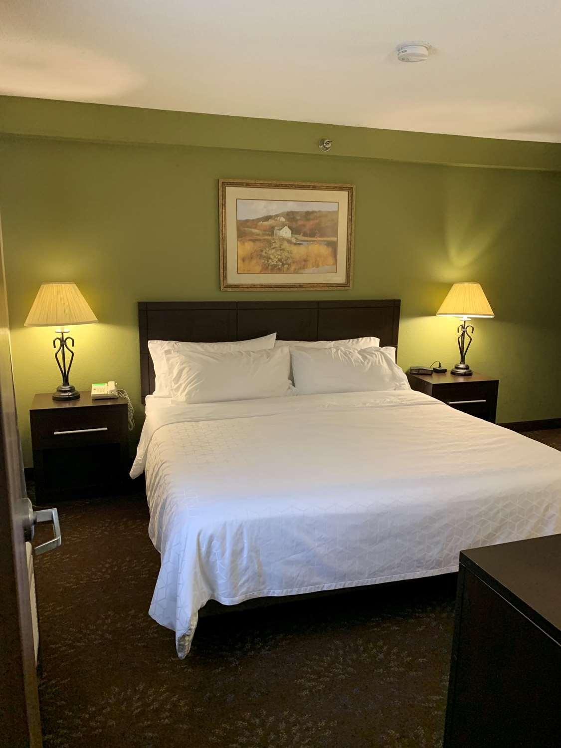 Best Western Watertown Inn & Suites Esterno foto