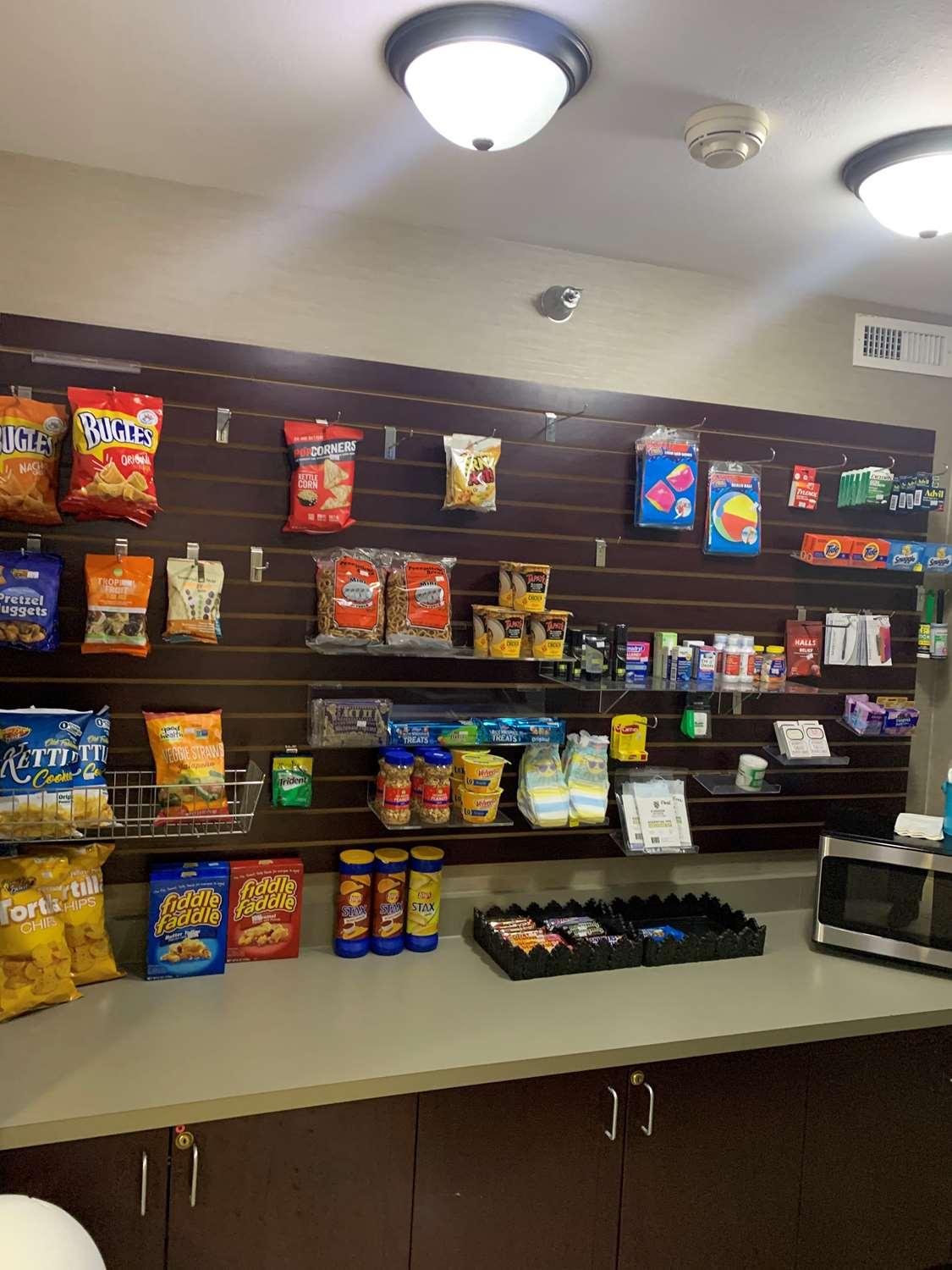 Best Western Watertown Inn & Suites Esterno foto