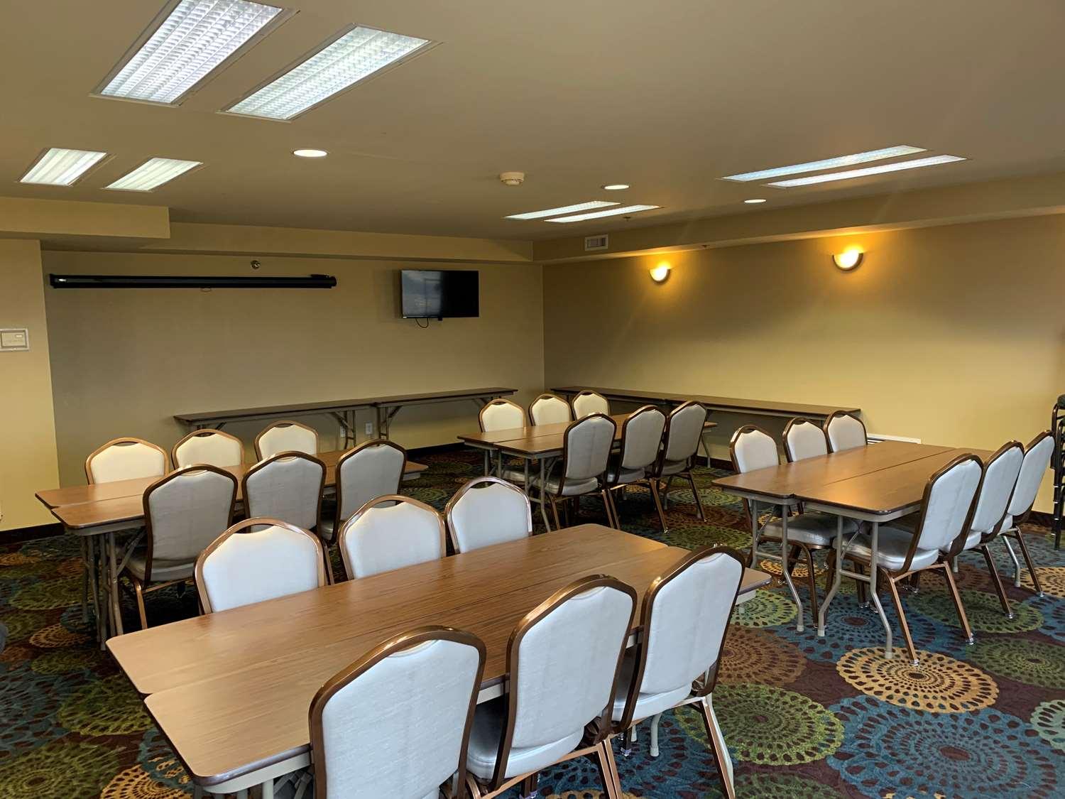 Best Western Watertown Inn & Suites Esterno foto