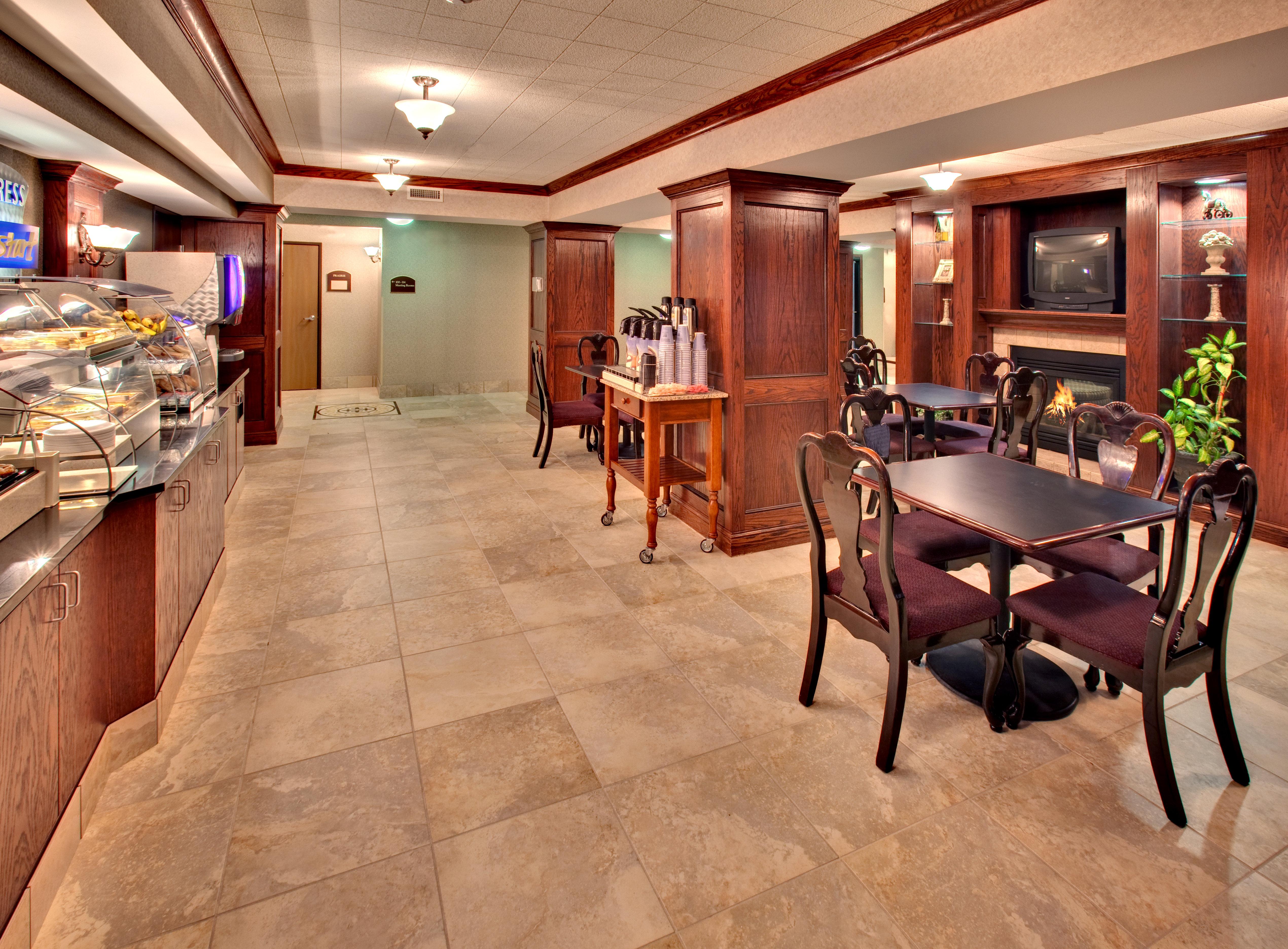 Best Western Watertown Inn & Suites Esterno foto